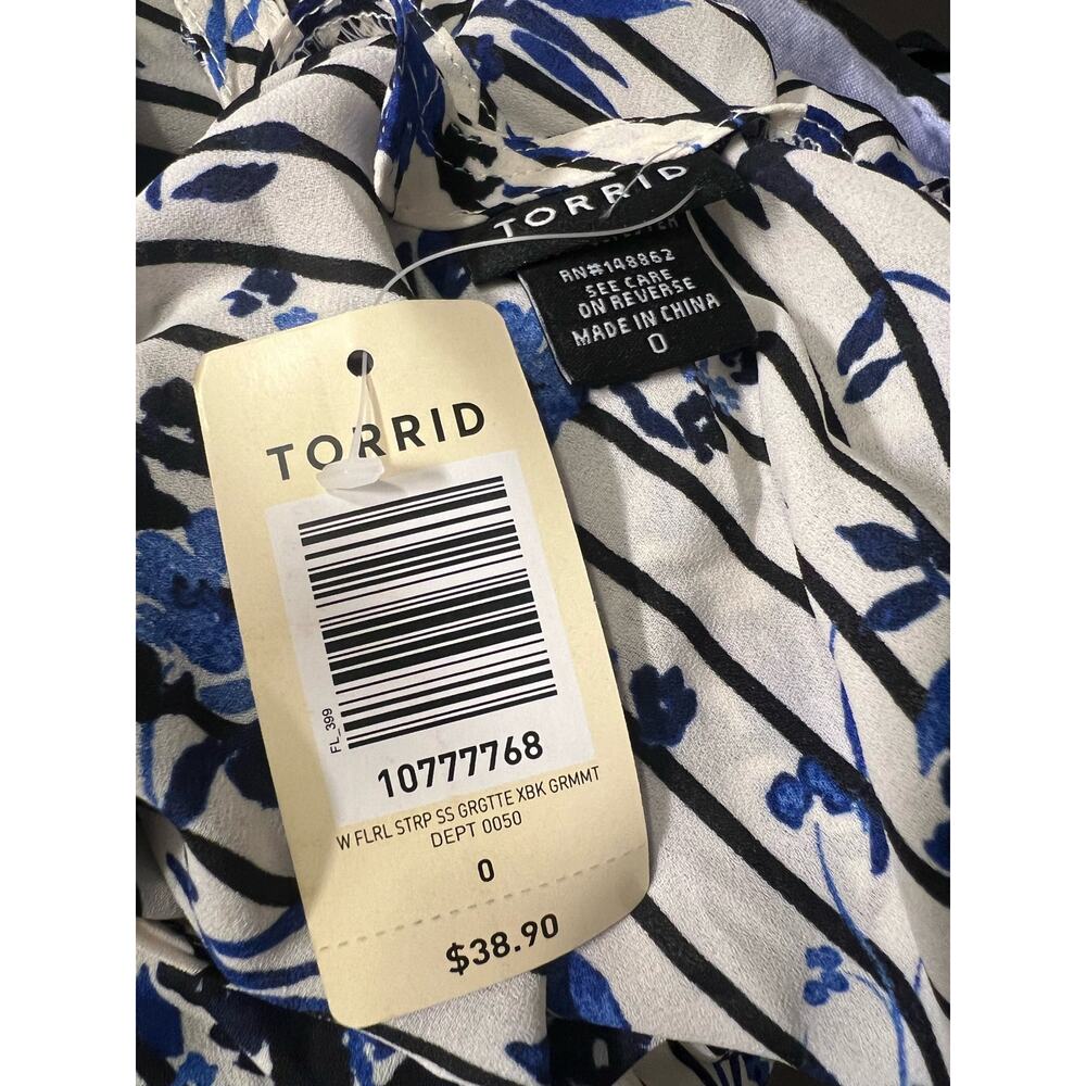 NWT Torrid Floral Striped Blouse, Size 0 - 12 Equivalent - Picture 4 of 7
